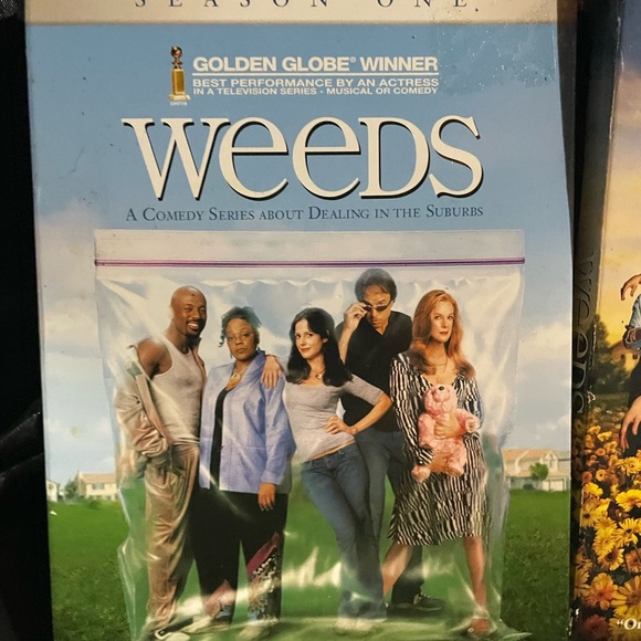 Weeds Season Two DVD - Picture 9 of 9